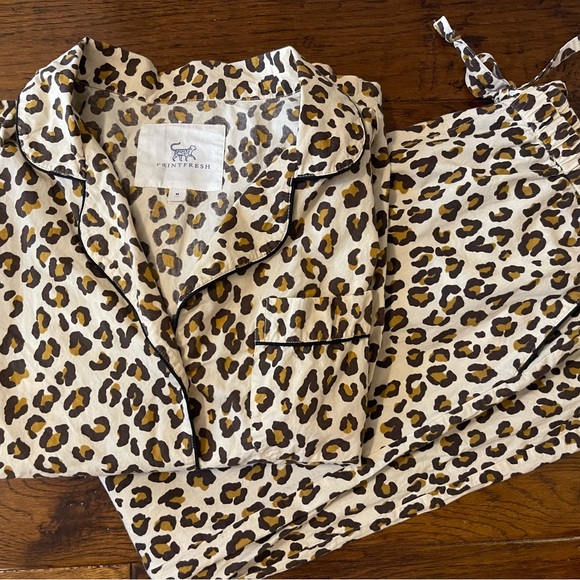 Printfresh Leopard Cropped Pajama Set - Picture 2 of 3